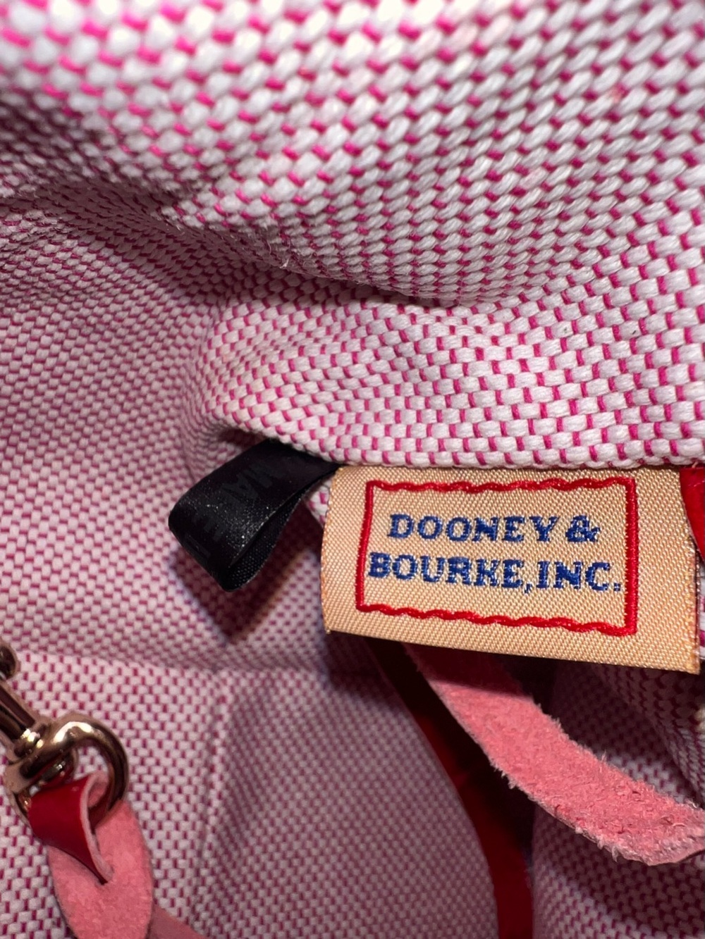 Vintage Dooney & Bourke Red Croc Embossed Leather Satchel / Tote with Lock & Key - Picture 3 of 16